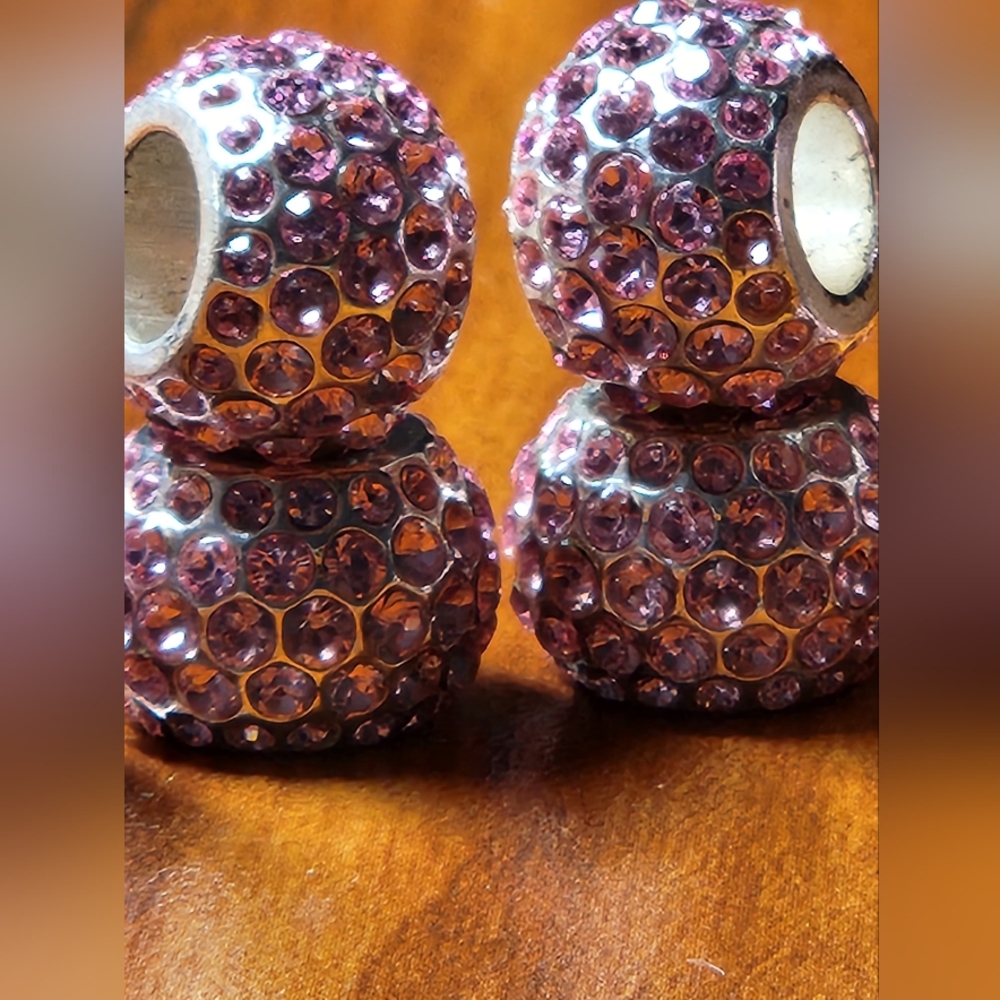 Retired Brighton bead pink ice diva- posting is only for purchase of one…